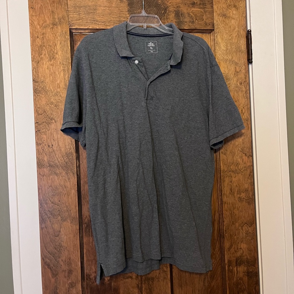 Men’s Gray Gap Polo